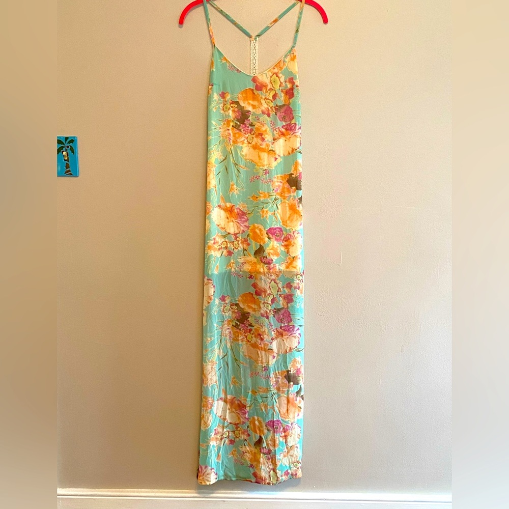 Women’s dress